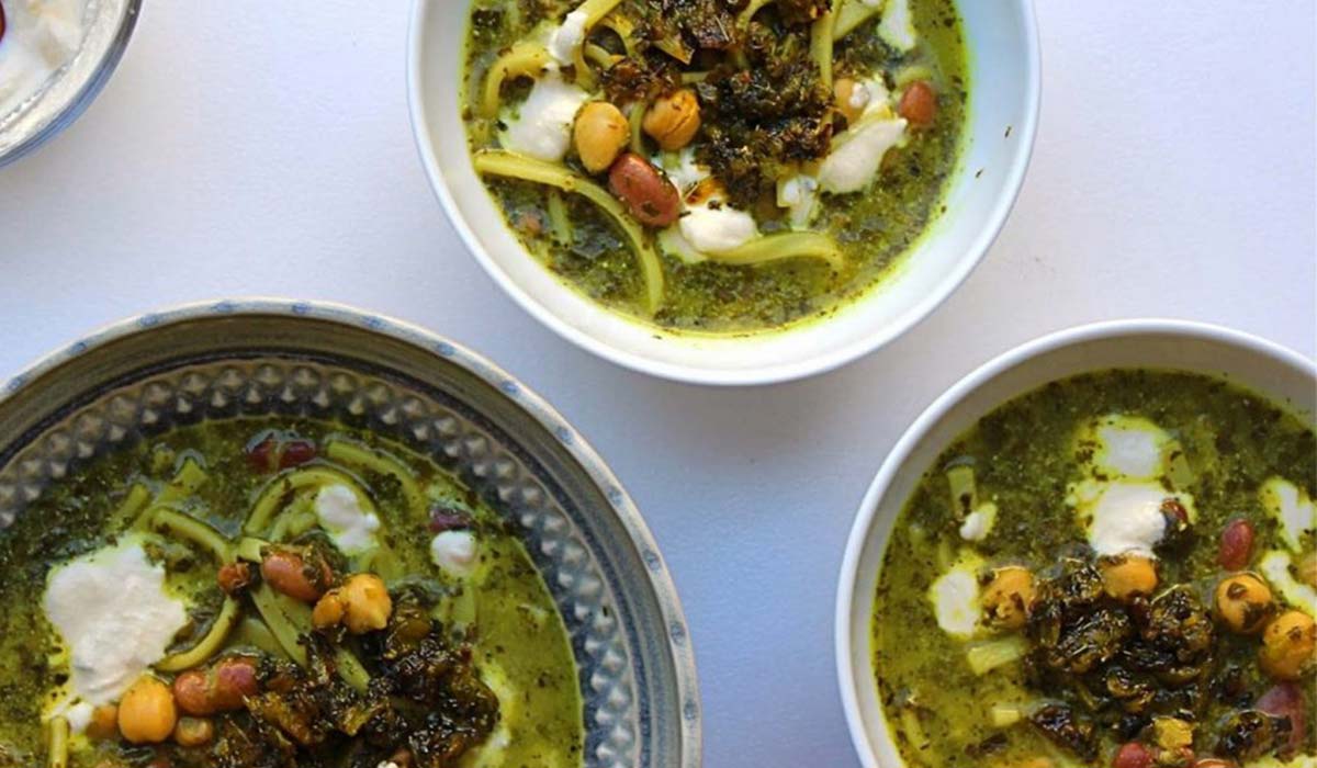 طرز تهیۀ آش چهل گیاه مازندران؛ پرخاصیت و خوشعطر